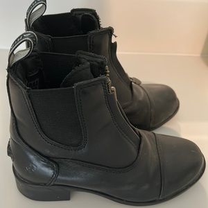 Ariat size US11 UK10 girls riding boots